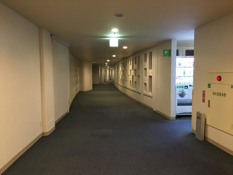 客室廊下全体