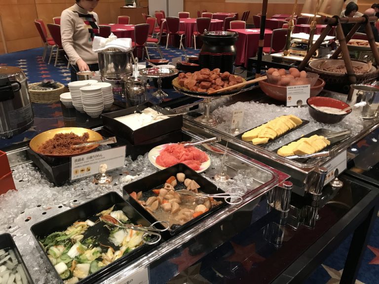 朝食バイキング