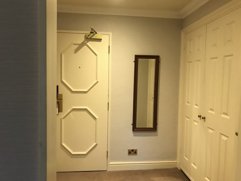 室内からのドア2