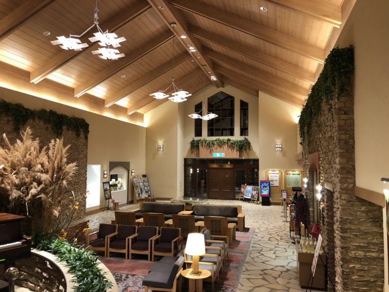 本館フロントロビー(1)