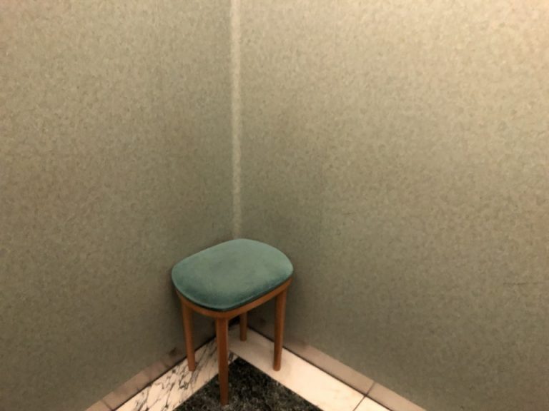 エレベーター内観(8)