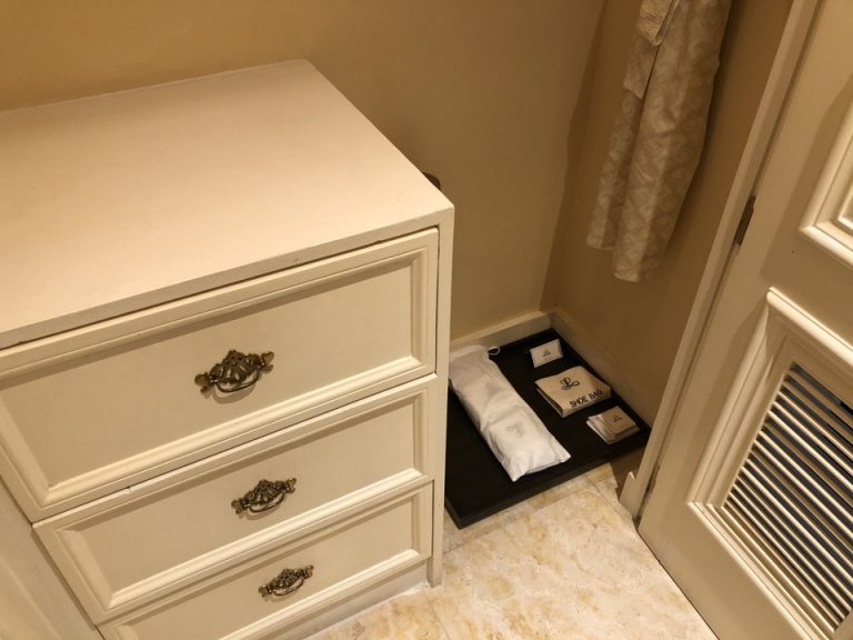 クローゼット中 下