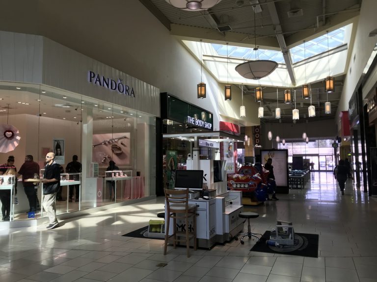 ファッションモール内(1)