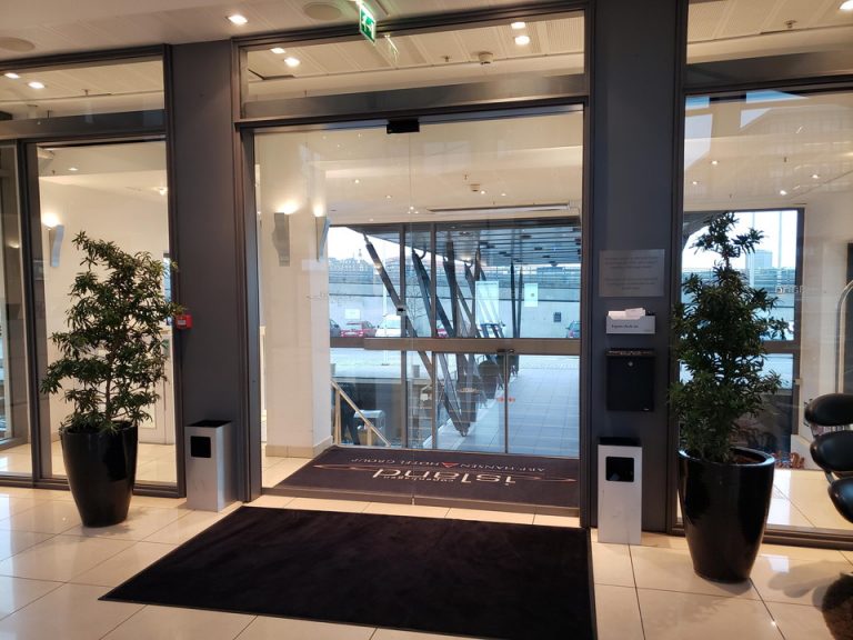 エントランス内観2