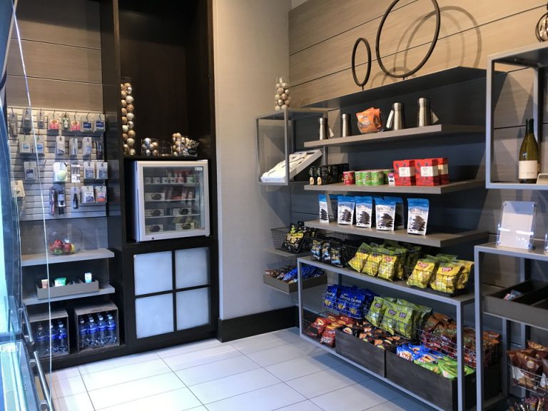 フロント横スナックコーナー