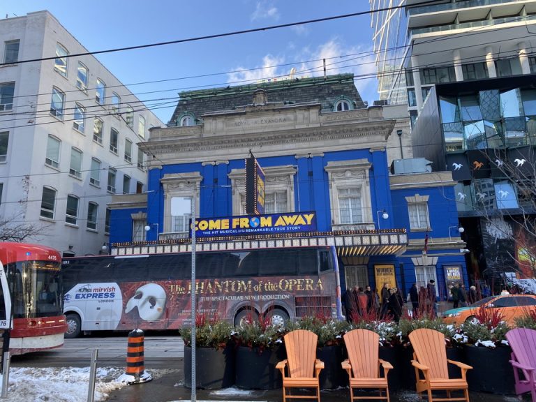 観光スポット(ブロードウェイシアター)