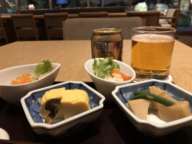 1Fロイヤルラウンジ カクテルタイム(1)