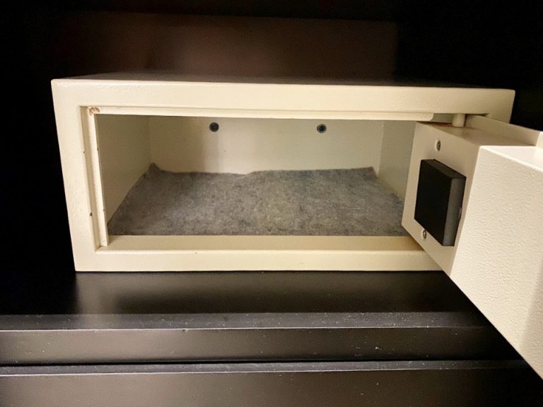 セーフティーボックス(開けた状態)