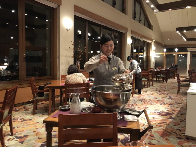 夕食1日目@レストランアイリス 目の前で仕上げるライブスイーツ「-196℃瞬結シャーベット」