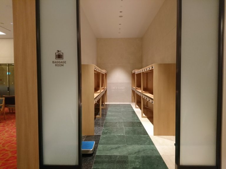 フロント階バゲージルーム