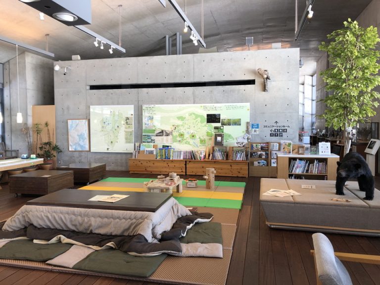 あてま森と水辺の教室ポポラ「森のホール」(3)