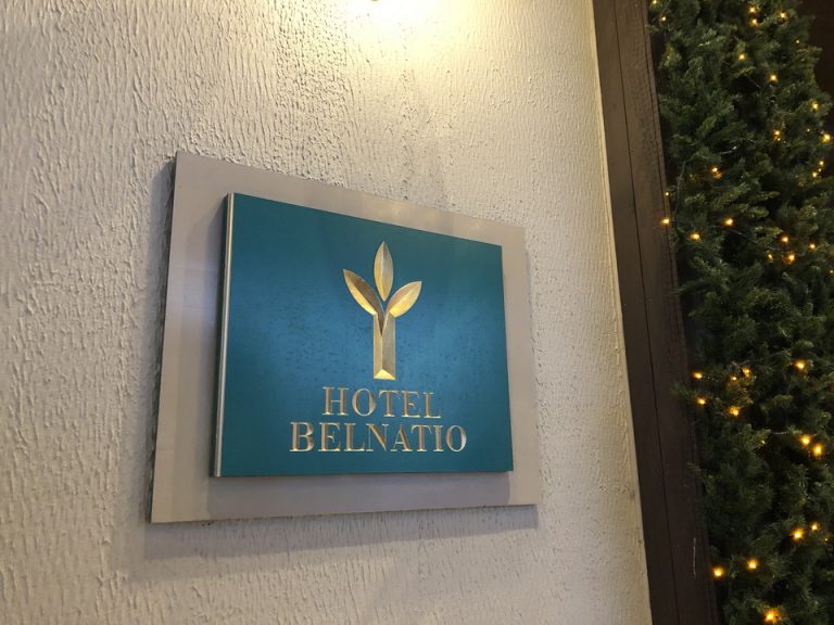 本館エントランス(10)