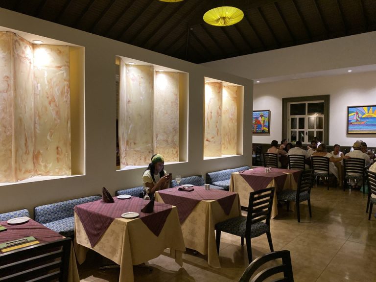 館内レストラン(入口)