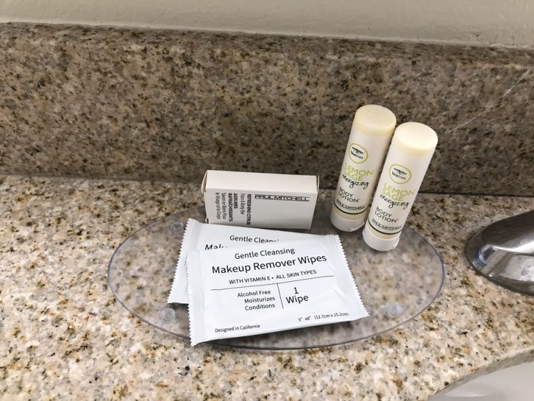 洗面カウンターアメニティー