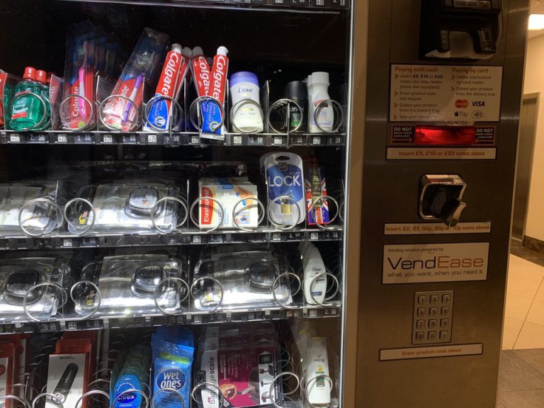 アメニティー自販機(フロント階エレベーター手前)