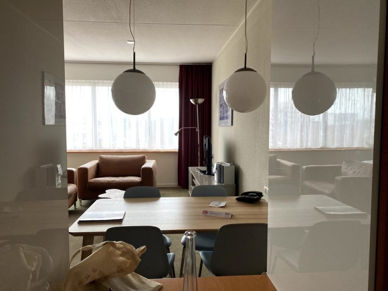 客室全体(窓際方向)3