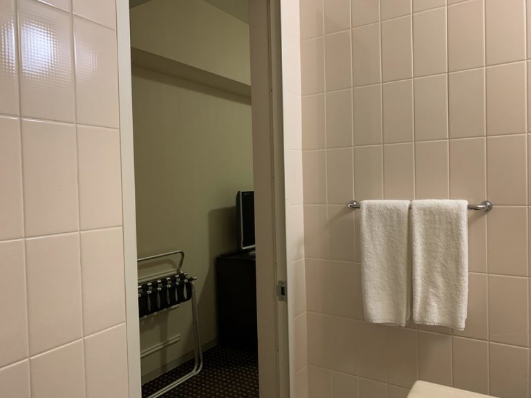 シャワールーム入口方向