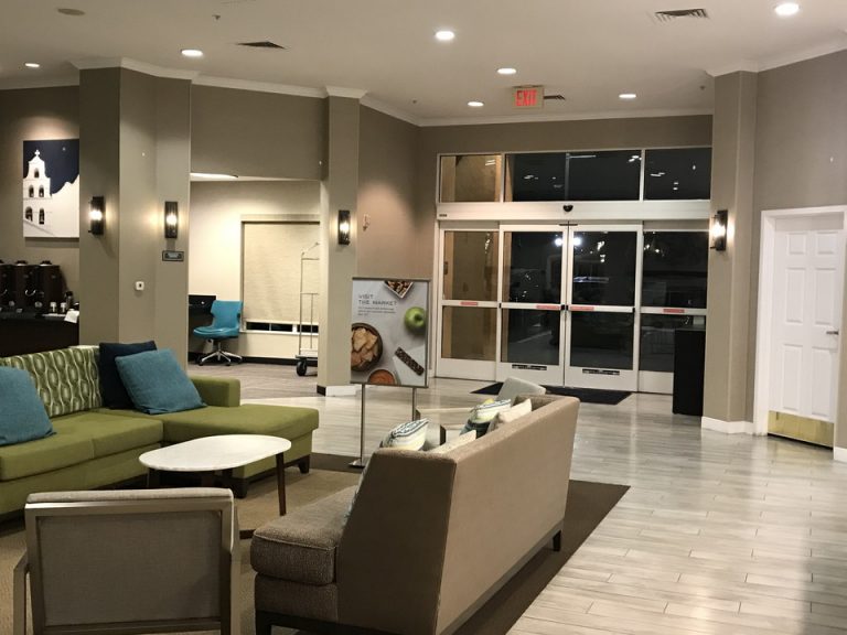 トランス及びロビー