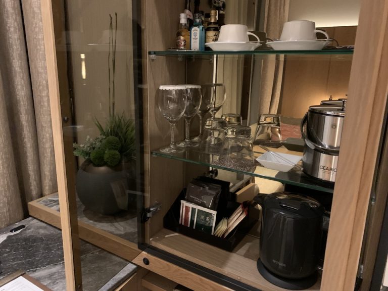 客室カフェコーナー2