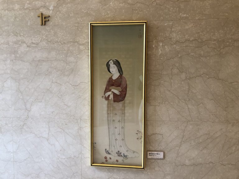 フロント階1Fエレベーターホール