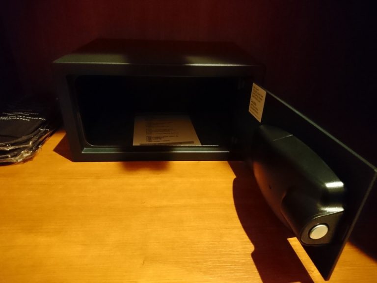 セーフティボックス(開けた状態)