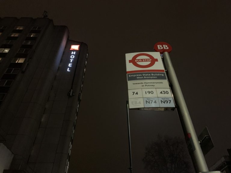 ホテル前バス停