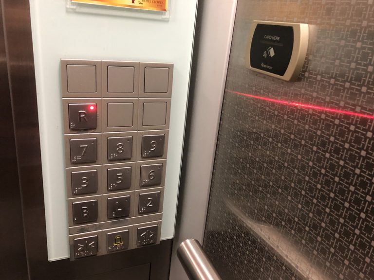 エレベーター階数ボタン