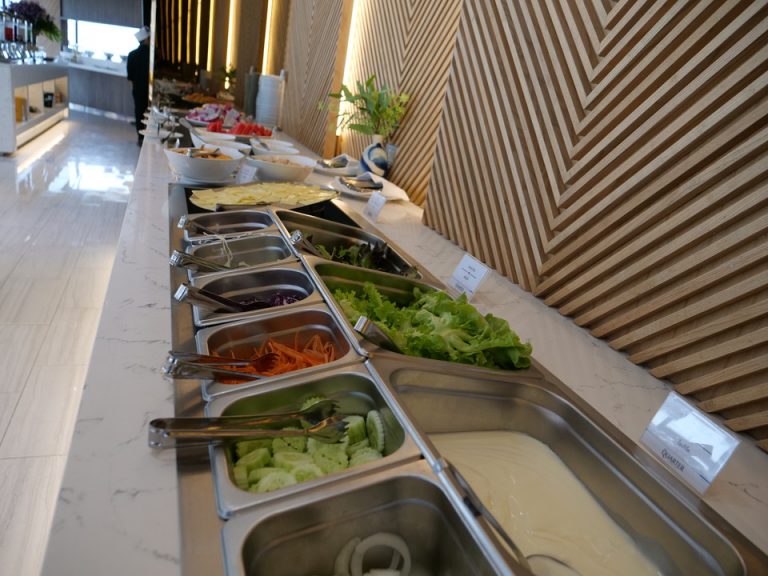 朝食サラダバー