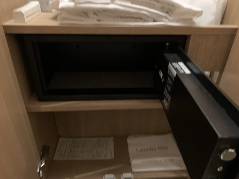 客室セーフティーボックス4
