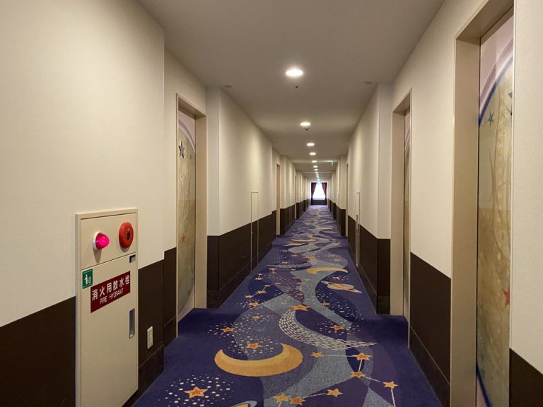 6階客室廊下