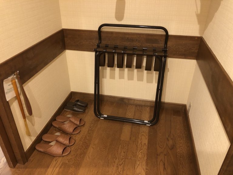 クローゼット ※スリッパは履き心地良く売店で購入可能