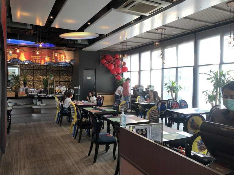 朝食会場