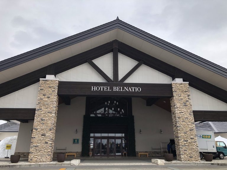 本館エントランス(2)