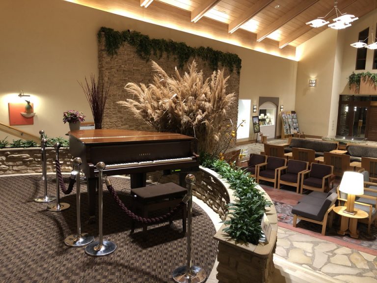 本館フロントロビー