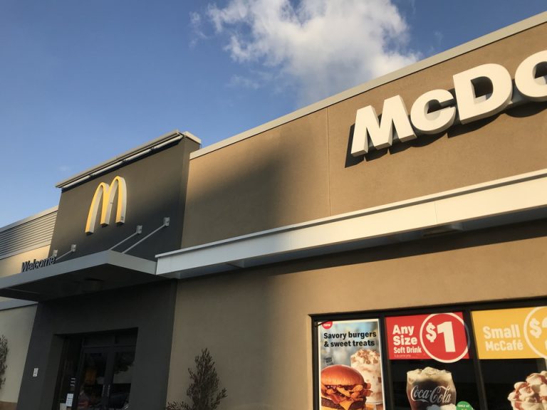 ホテル近くにはマクドナルドがありました