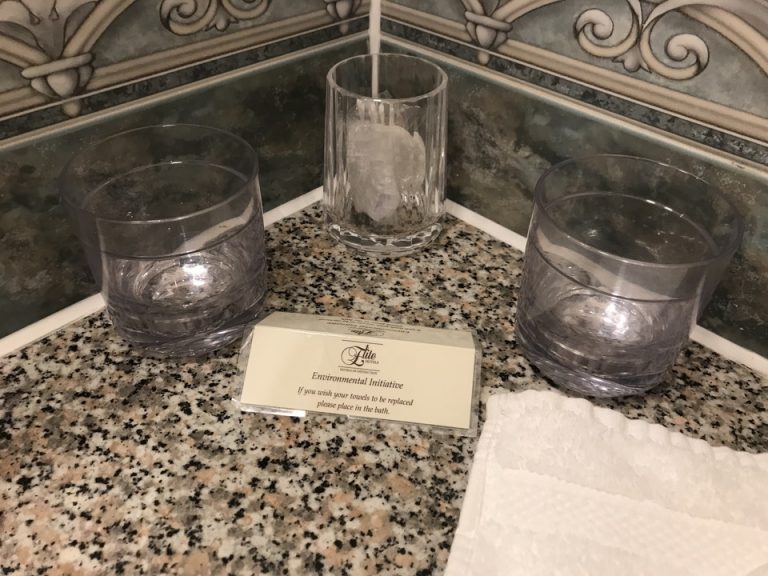 バスルーム コップ