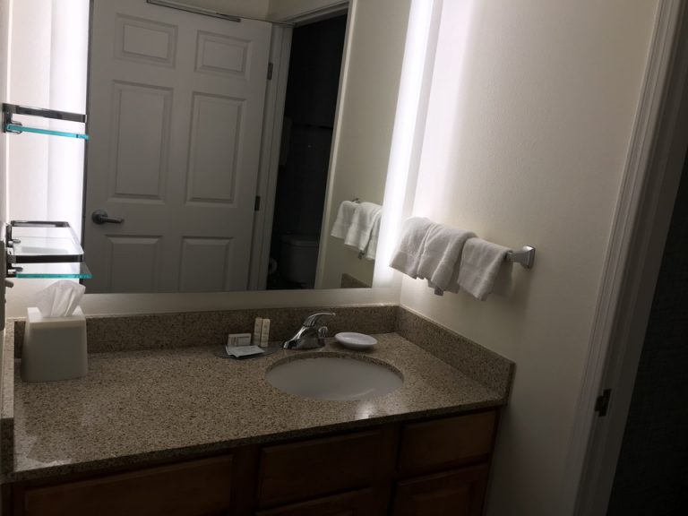 洗面カウンター