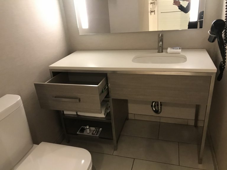 洗面カウンター