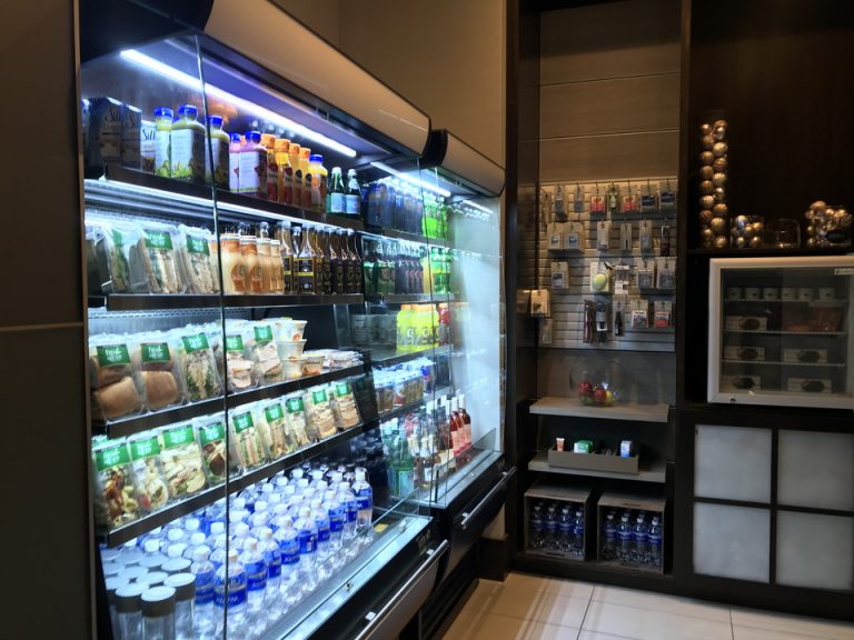 ビールやソーダサンドイッチなども販売されていました