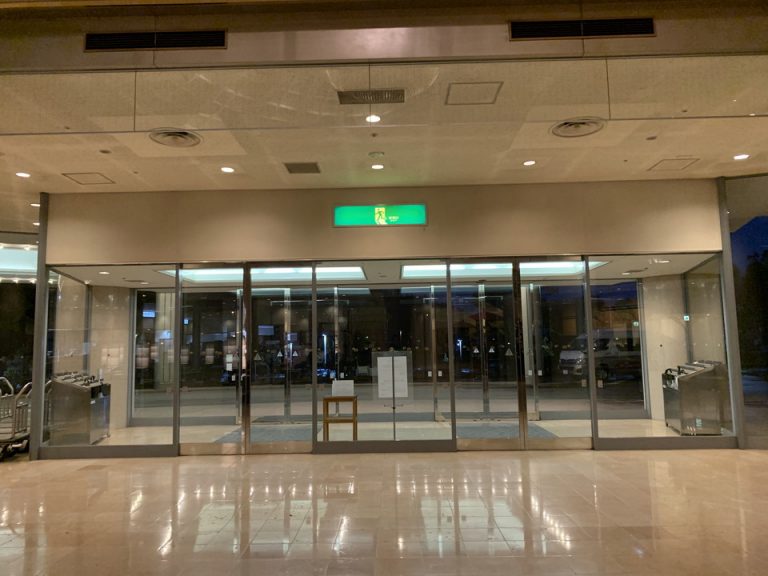 エントランス内側