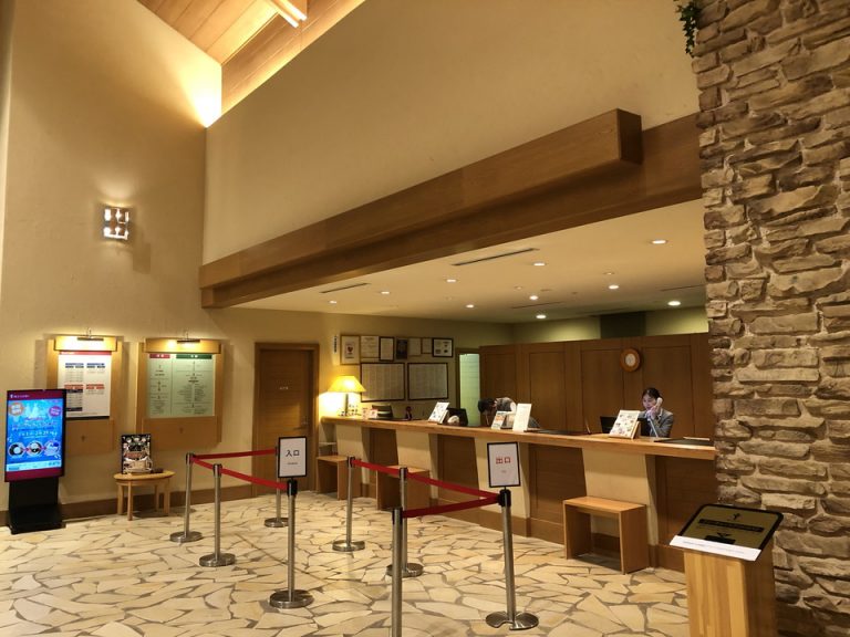 本館フロント(1)