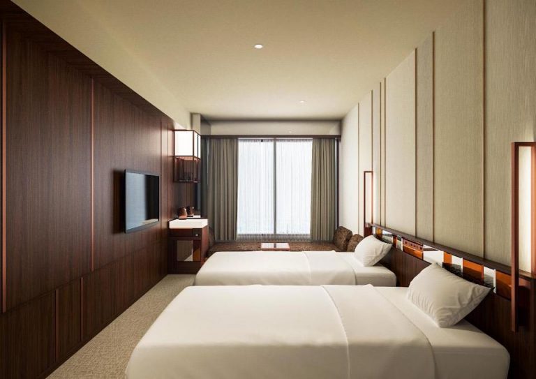 10670706_20020413540087775746