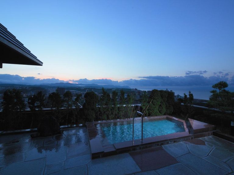 301726_17022108110051143277