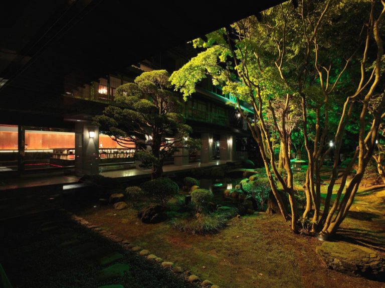 301726_17022108110051143279