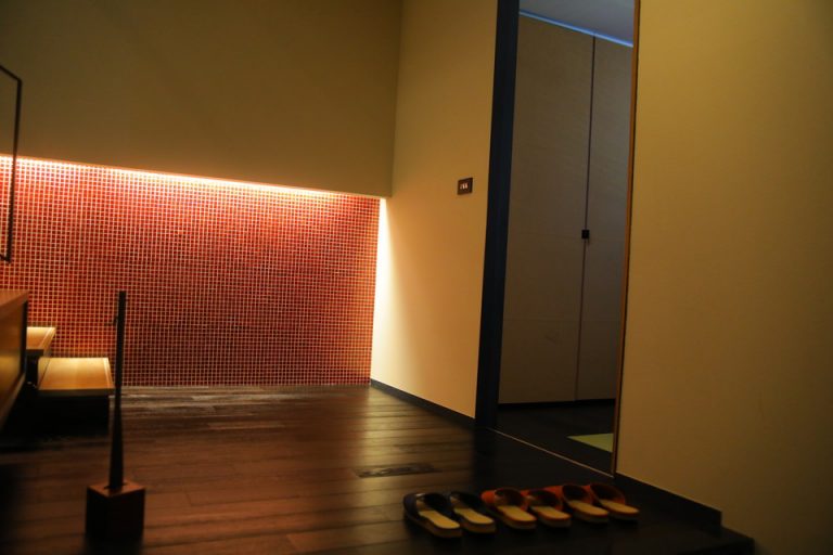 室内からドア(1)