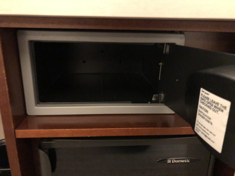 セーフティーボックス開けた状態