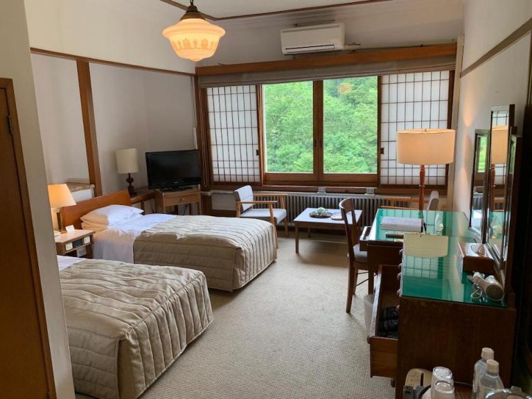 36d65bc9c0bc491cd8f4f4bfff381136