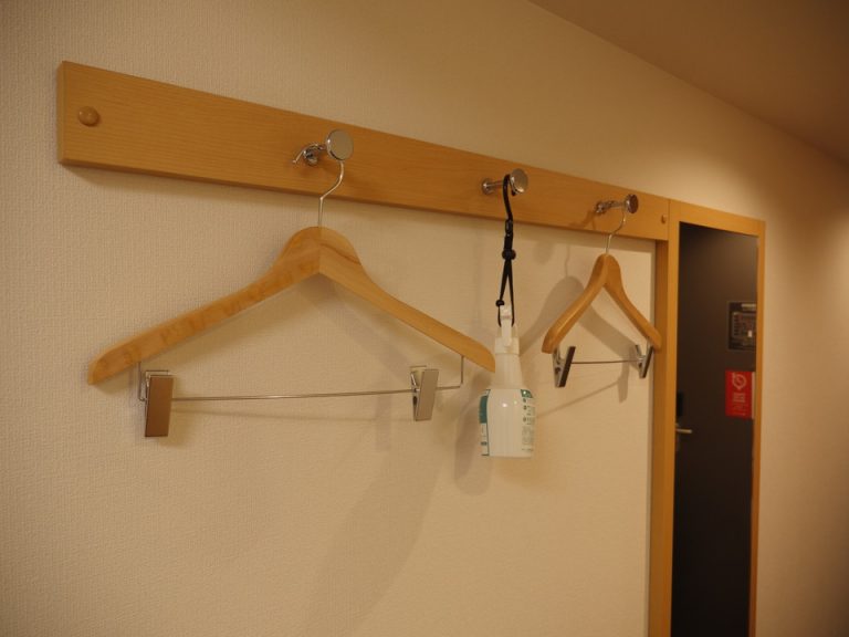 壁掛けハンガー