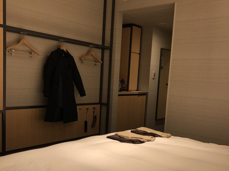 客室全体(窓側方向)