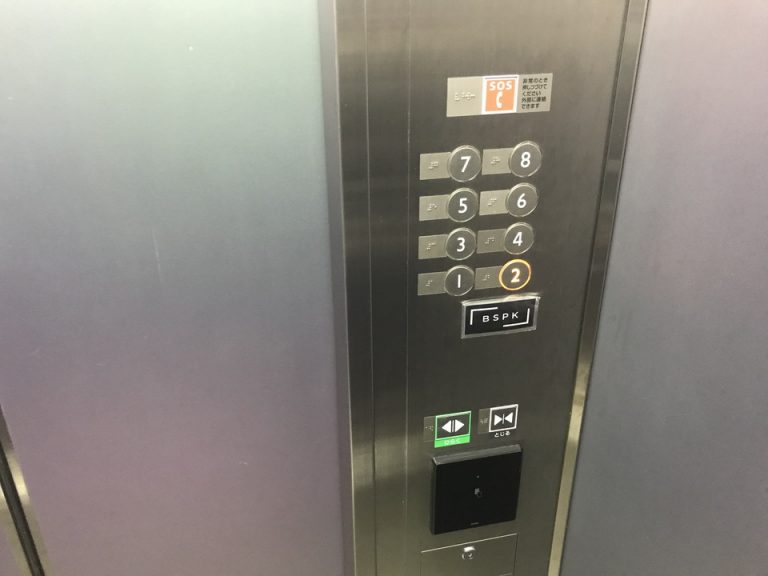 エレベーター (1)